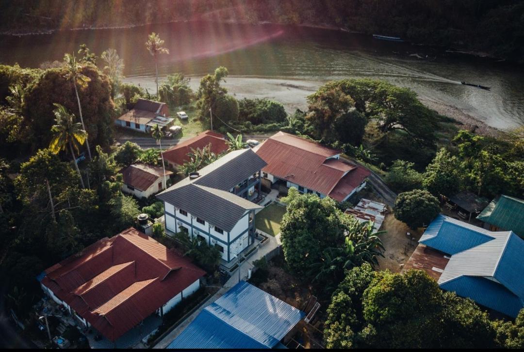 Tebing Guest House Taman Negara Malaysia Куала-Тахан Экстерьер фото